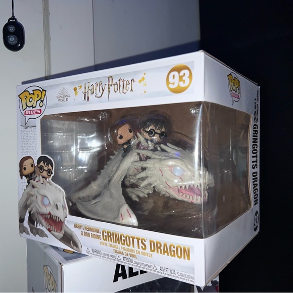 Funko Pop | Harry Potter Harry Hermione & Ron Riding Gringots Dragon - Picture 5 of 6